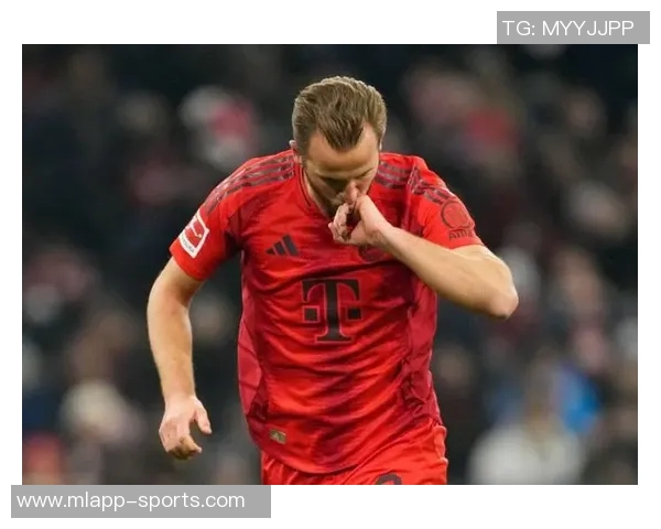 法尔克透露拜仁关注费耶诺德右后卫雷德或成博伊替代人选 法尔克透露拜仁关注费耶诺德右后卫雷德或成博伊替代人选